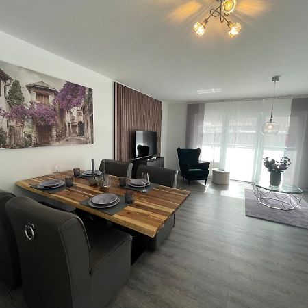 Exklusive Wohnung Zentral Mit Grossem Balkon لوسهايم المظهر الخارجي الصورة