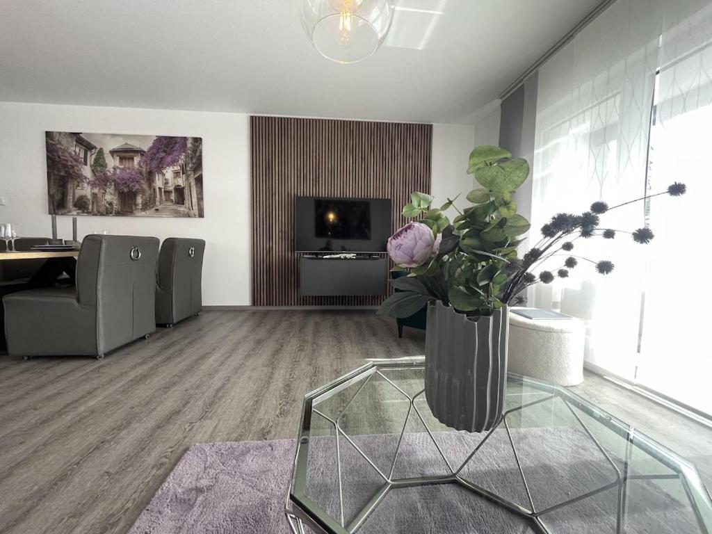Exklusive Wohnung Zentral Mit Grossem Balkon لوسهايم المظهر الخارجي الصورة